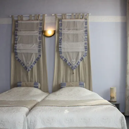 Hotel Au Cheval Blanc