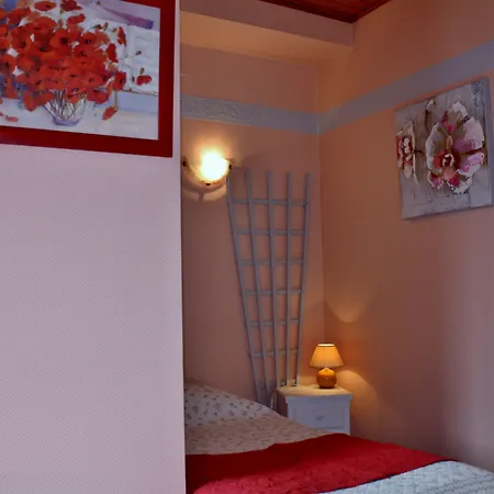 Au Cheval Blanc Hotel 3*
