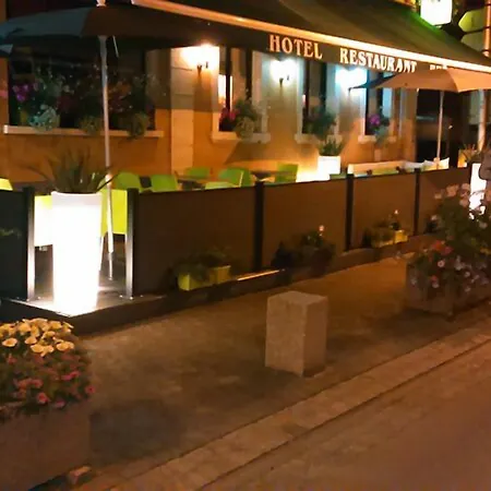 Au Cheval Blanc Hotel 3*